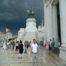 II. Emanuala Heykeli